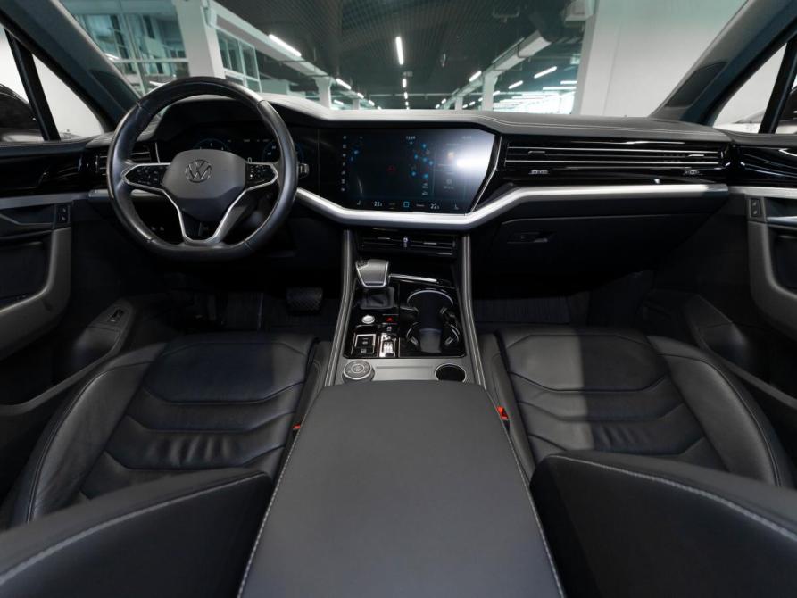 Volkswagen Touareg III Рестайлинг Москва  - изображение 8