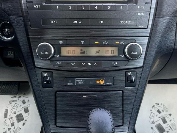 Toyota Avensis III с пробегом 2009 года, цена 1 000 000 рублей, 221580 км, седан, Автокод Объявления