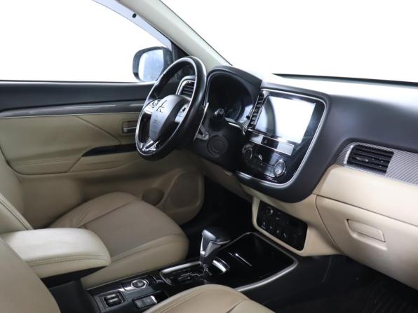Mitsubishi Outlander III Рестайлинг 3 с пробегом 2019 года, цена 2 249 900 рублей, 166345 км, внедорожник, Автокод Объявления