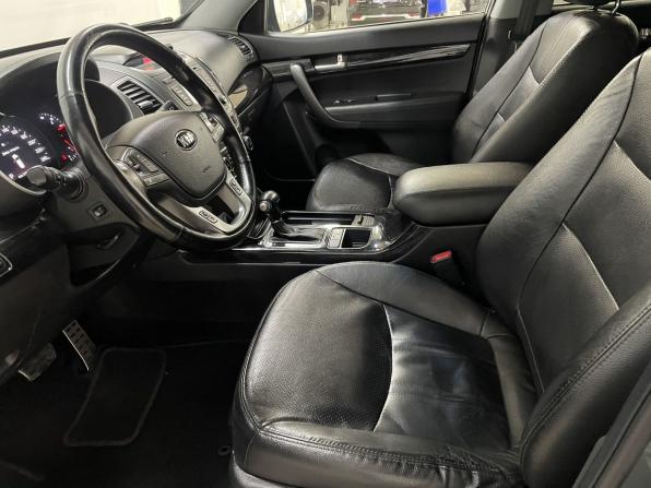 Kia Sorento II Рестайлинг с пробегом 2013 года, цена 1 699 000 рублей, 195179 км, внедорожник, Автокод Объявления