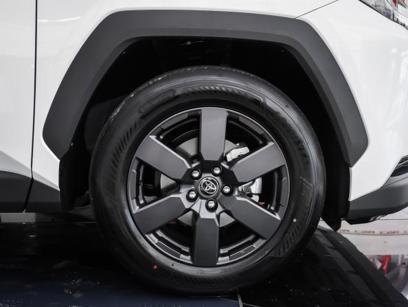 Toyota RAV4 V (XA50) с пробегом 2025 года, цена 4 250 000 рублей, 2109 км, внедорожник, Автокод Объявления