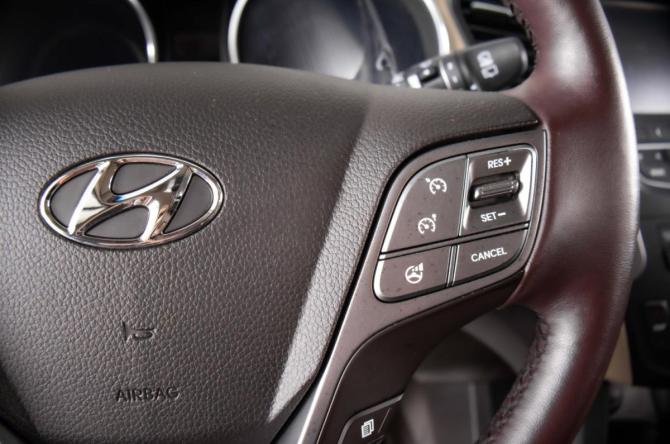 Hyundai Santa Fe III с пробегом 2014 года, цена 1 949 000 рублей, 221410 км, внедорожник, Автокод Объявления