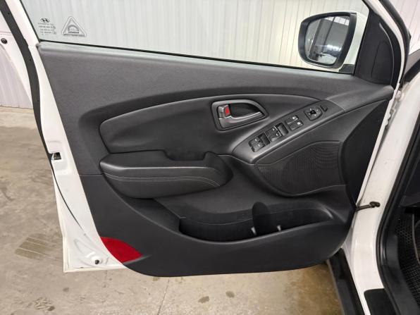 Hyundai ix35 I Рестайлинг с пробегом 2014 года, цена 1 327 000 рублей, 214000 км, внедорожник, Автокод Объявления