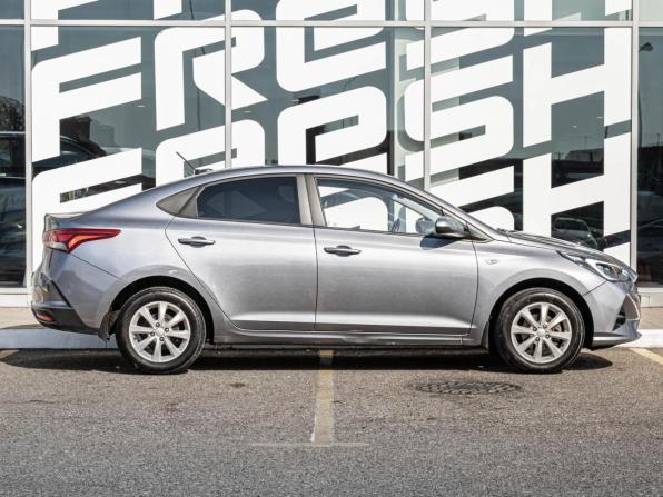 Hyundai Solaris II Рестайлинг с пробегом 2021 года, цена 1 465 000 рублей, 131255 км, седан, Автокод Объявления