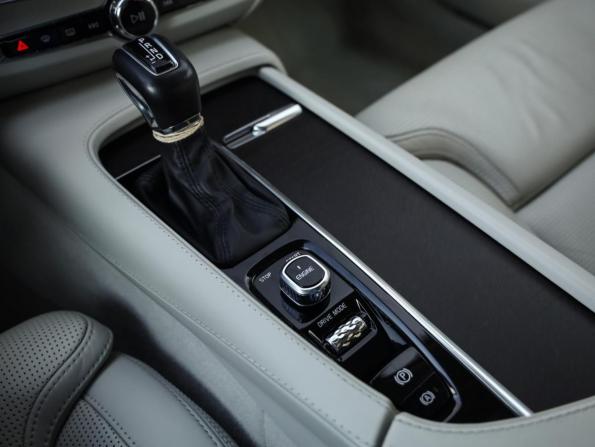 Volvo V90 Cross Country I с пробегом 2017 года, цена 3 206 000 рублей, 137989 км, универсал, Автокод Объявления