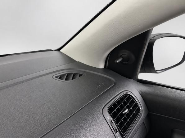Volkswagen Polo V Рестайлинг с пробегом 2017 года, цена 729 000 рублей, 142788 км, седан, Автокод Объявления