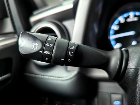 Toyota RAV4 IV (XA40) Рестайлинг с пробегом 2016 года, цена 2 122 000 рублей, 115459 км, внедорожник, Автокод Объявления