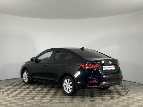 Hyundai Solaris II с пробегом 2018 года, цена 1 260 000 рублей, 131303 км, седан, Автокод Объявления