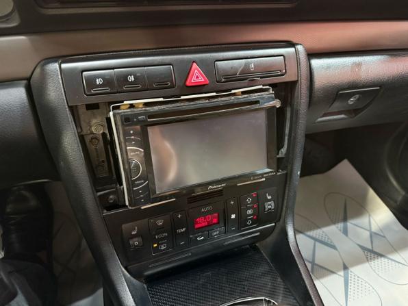 Audi A4 I (B5) Рестайлинг с пробегом 1999 года, цена 370 000 рублей, 272888 км, универсал, Автокод Объявления