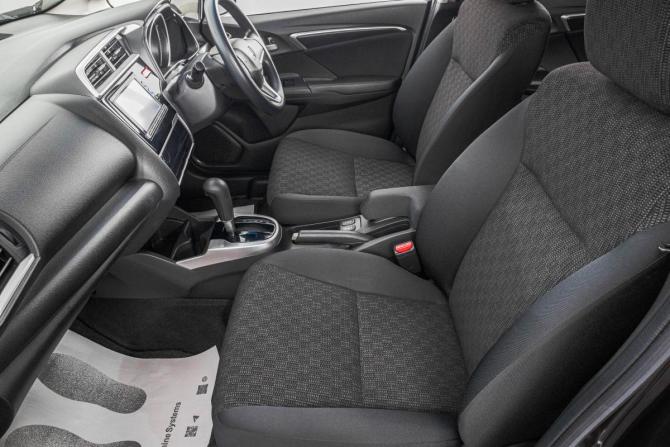 Honda Fit III с пробегом 2016 года, цена 1 149 000 рублей, 69000 км, хэтчбек, Автокод Объявления