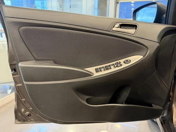 Hyundai Solaris I Рестайлинг с пробегом 2014 года, цена 970 000 рублей, 165482 км, седан, Автокод Объявления