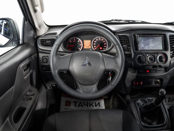 Mitsubishi L200 V с пробегом 2015 года, цена 1 395 000 рублей, 158352 км, offers.body_type.unknown, Автокод Объявления