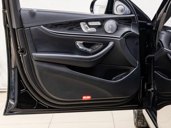 Mercedes-Benz E-Класс V (W213 S213 C238) с пробегом 2019 года, цена 3 298 000 рублей, 137391 км, седан, Автокод Объявления