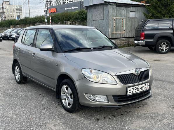 Skoda Fabia II Рестайлинг с пробегом 2012 года, цена 749 000 рублей, 106000 км, хэтчбек, Автокод Объявления