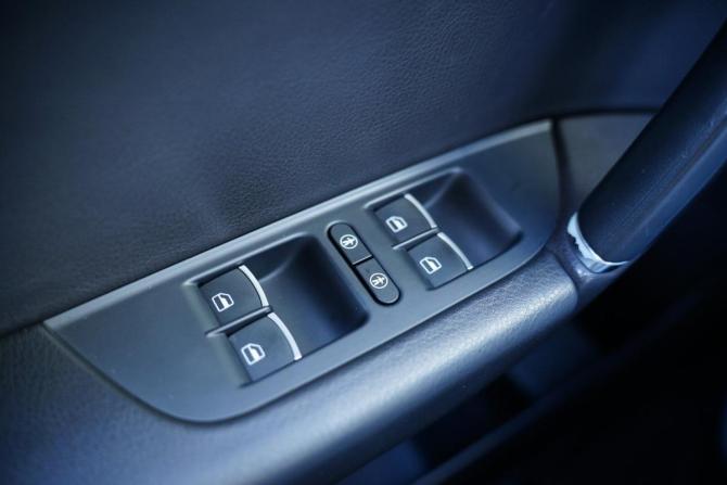 Volkswagen Touareg II Рестайлинг с пробегом 2016 года, цена 3 560 000 рублей, 174000 км, внедорожник, Автокод Объявления