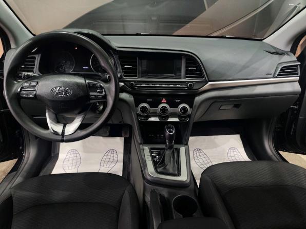 Hyundai Elantra VI (AD) Рестайлинг с пробегом 2018 года, цена 1 250 000 рублей, 170946 км, седан, Автокод Объявления