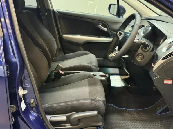 Honda Stream II Рестайлинг с пробегом 2010 года, цена 927 000 рублей, 189000 км, минивэн, Автокод Объявления