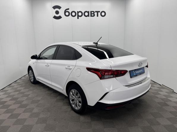 Hyundai Solaris II Рестайлинг с пробегом 2021 года, цена 1 050 000 рублей, 232000 км, седан, Автокод Объявления
