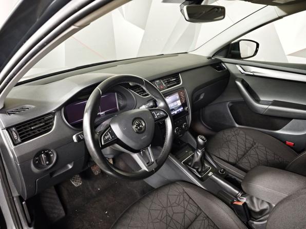 Skoda Octavia III (A7) Рестайлинг с пробегом 2018 года, цена 1 497 000 рублей, 134477 км, лифтбек, Автокод Объявления
