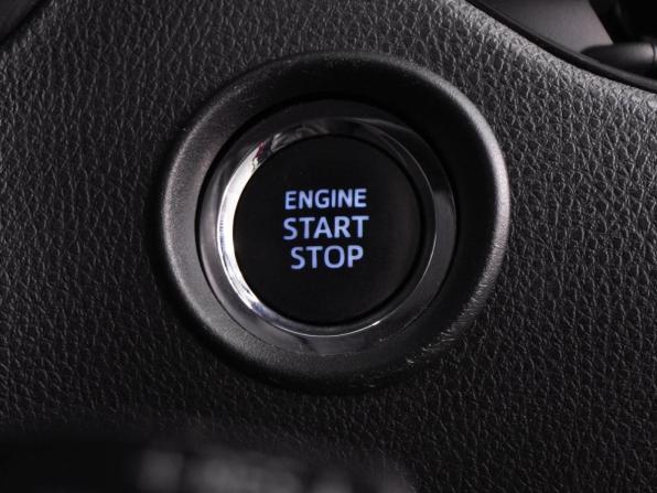 Toyota C-HR I с пробегом 2017 года, цена 1 669 000 рублей, 151052 км, внедорожник, Автокод Объявления