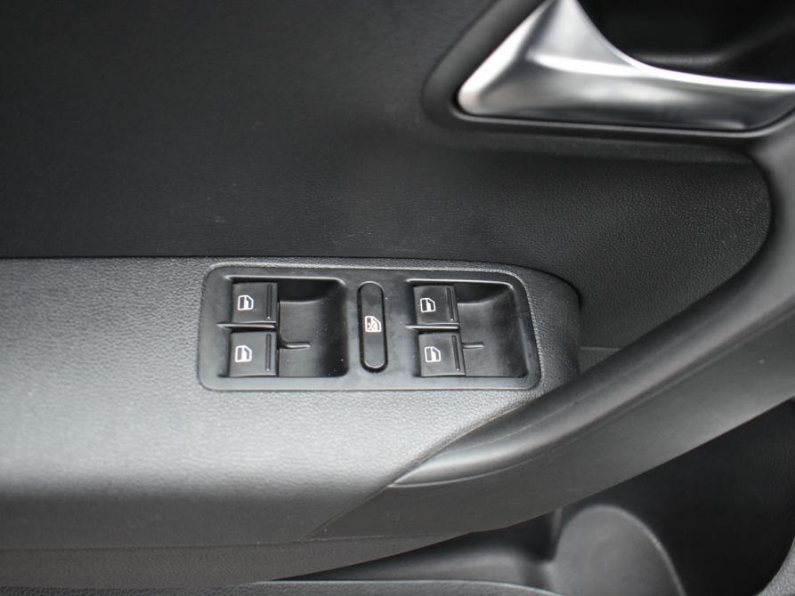 Volkswagen Polo V Рестайлинг Мурманск  - изображение 8