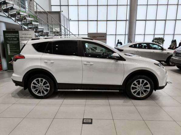 Toyota RAV4 IV (XA40) Рестайлинг с пробегом 2017 года, цена 2 750 000 рублей, 82000 км, внедорожник, Автокод Объявления