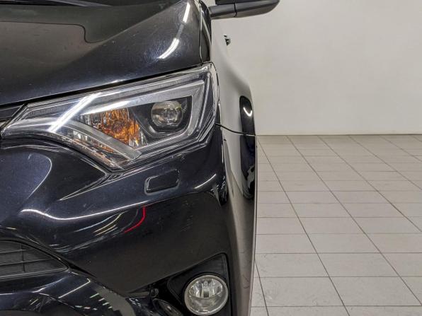 Toyota RAV4 IV (XA40) Рестайлинг с пробегом 2018 года, цена 2 790 000 рублей, 58062 км, внедорожник, Автокод Объявления