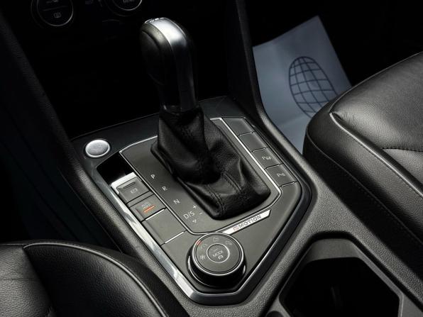 Volkswagen Tiguan II с пробегом 2018 года, цена 2 999 000 рублей, 112820 км, внедорожник, Автокод Объявления