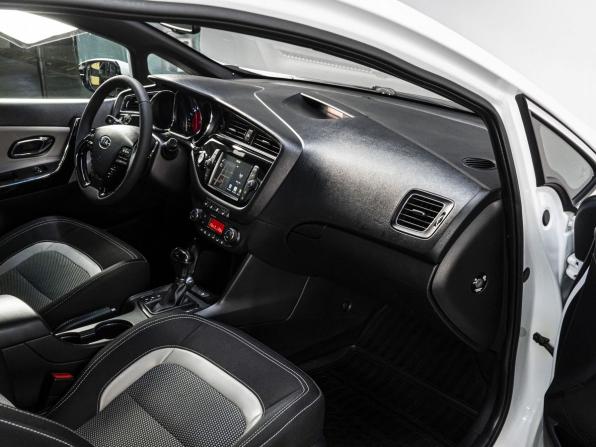Kia Ceed II Рестайлинг с пробегом 2017 года, цена 1 599 000 рублей, 154066 км, хэтчбек, Автокод Объявления
