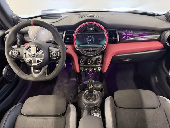 Mini Hatch III (F55/F56) Рестайлинг с пробегом 2021 года, цена 4 300 000 рублей, 2565 км, хэтчбек, Автокод Объявления