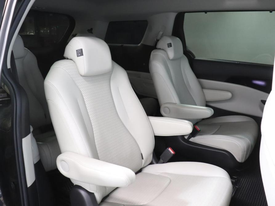 Kia Carnival IV Москва  - изображение 19