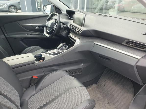 Peugeot 3008 II с пробегом 2018 года, цена 1 795 000 рублей, 74000 км, внедорожник, Автокод Объявления