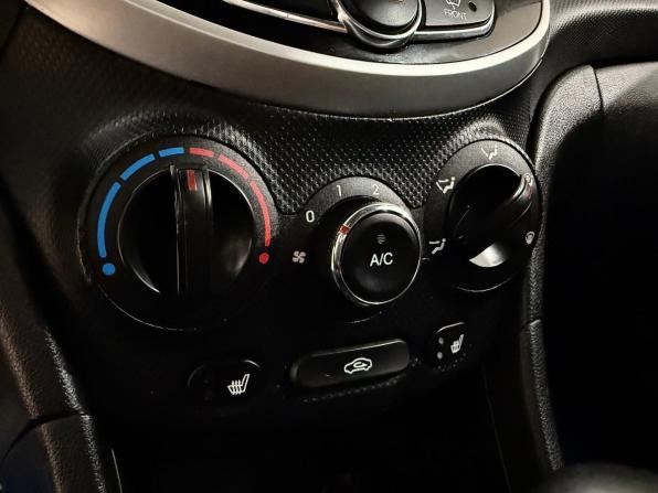 Hyundai Solaris I с пробегом 2012 года, цена 680 000 рублей, 177000 км, хэтчбек, Автокод Объявления