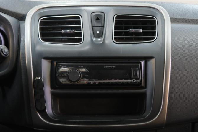 Renault Logan II с пробегом 2014 года, цена 539 000 рублей, 370140 км, седан, Автокод Объявления