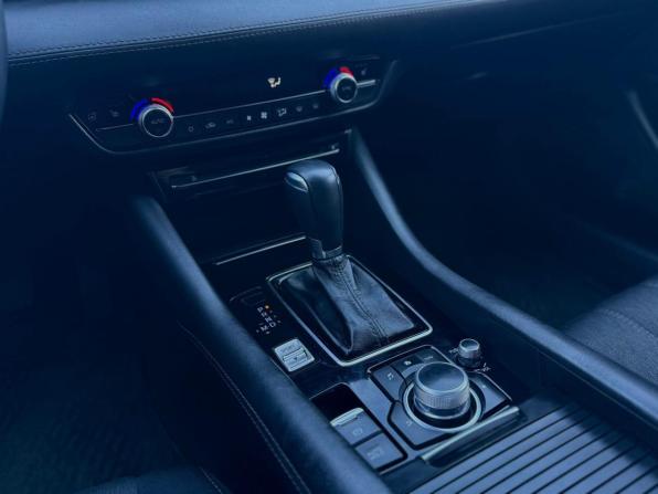 Mazda 6 III (GJ) Рестайлинг 2 с пробегом 2019 года, цена 2 445 000 рублей, 116000 км, седан, Автокод Объявления