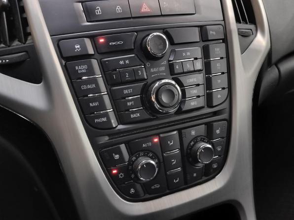 Opel Astra J Рестайлинг с пробегом 2012 года, цена 580 000 рублей, 320000 км, хэтчбек, Автокод Объявления