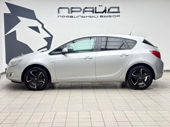 Opel Astra J с пробегом 2010 года, цена 715 000 рублей, 330790 км, хэтчбек, Автокод Объявления