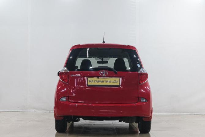 Toyota Ractis II с пробегом 2012 года, цена 849 000 рублей, 192000 км, хэтчбек, Автокод Объявления