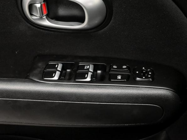 Kia Soul II Рестайлинг с пробегом 2018 года, цена 1 400 000 рублей, 147488 км, хэтчбек, Автокод Объявления