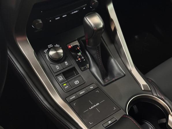 Lexus NX I Рестайлинг с пробегом 2021 года, цена 4 570 000 рублей, 27910 км, внедорожник, Автокод Объявления