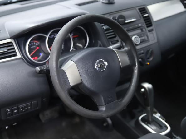 Nissan Tiida I Рестайлинг с пробегом 2010 года, цена 690 000 рублей, 204976 км, седан, Автокод Объявления