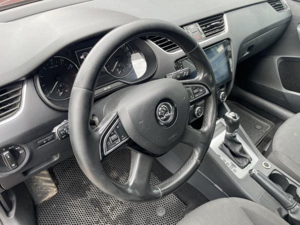 Skoda Octavia III (A7) с пробегом 2014 года, цена 999 000 рублей, 283602 км, лифтбек, Автокод Объявления