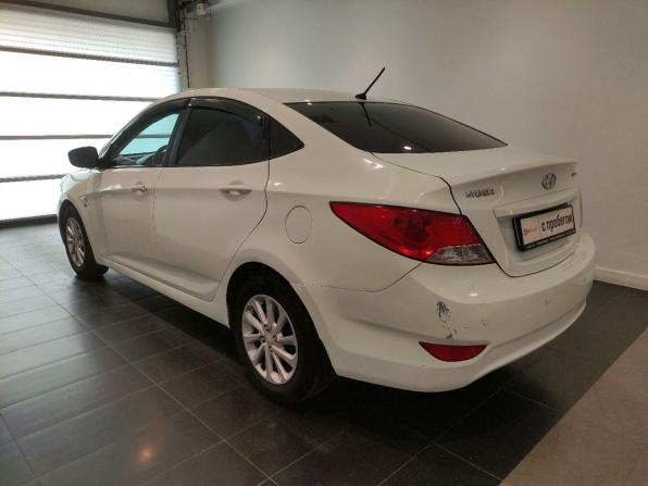 Hyundai Solaris I с пробегом 2013 года, цена 659 000 рублей, 117270 км, седан, Автокод Объявления