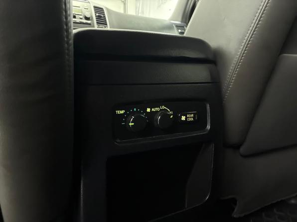 Toyota Land Cruiser Prado 120 Series Рестайлинг с пробегом 2008 года, цена 2 050 000 рублей, 242000 км, внедорожник, Автокод Объявления