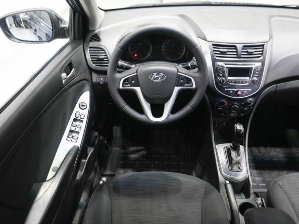 Hyundai Solaris I Рестайлинг с пробегом 2016 года, цена 1 039 900 рублей, 158000 км, седан, Автокод Объявления