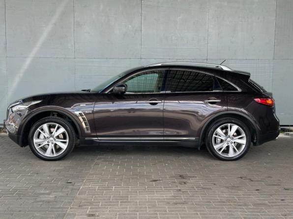 Infiniti QX70 с пробегом 2014 года, цена 2 100 000 рублей, 156500 км, внедорожник, Автокод Объявления