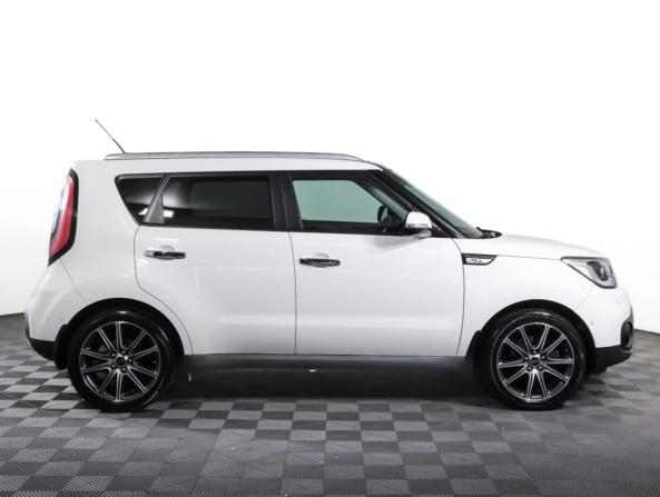 Kia Soul II Рестайлинг с пробегом 2018 года, цена 1 590 000 рублей, 157301 км, хэтчбек, Автокод Объявления