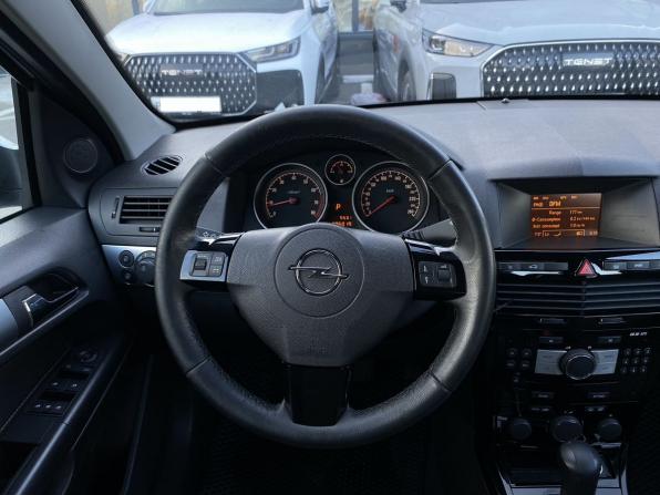 Opel Astra H Рестайлинг с пробегом 2010 года, цена 499 000 рублей, 296018 км, седан, Автокод Объявления