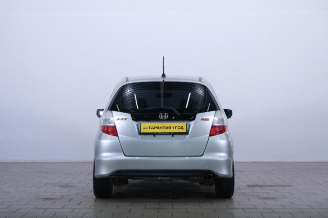 Honda Fit II с пробегом 2009 года, цена 799 000 рублей, 225000 км, хэтчбек, Автокод Объявления