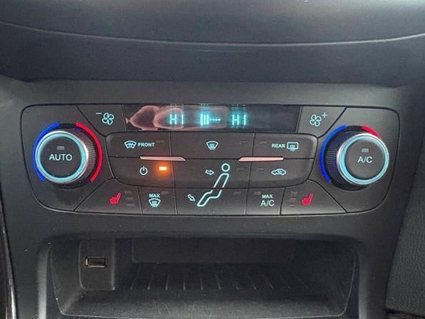 Ford Focus III Рестайлинг с пробегом 2015 года, цена 1 080 000 рублей, 96000 км, седан, Автокод Объявления